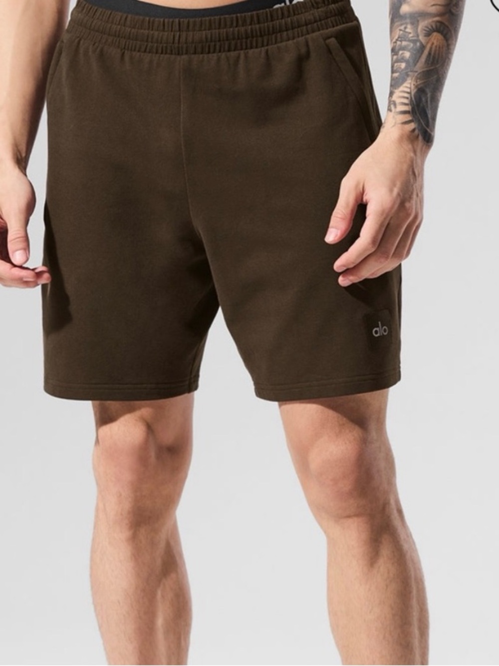 ALO Yoga Men’s Dark Brown Athletic Shorts